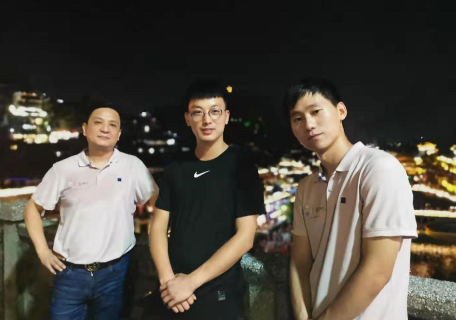 刻苦训练篮球时如何避免受伤的建议_1